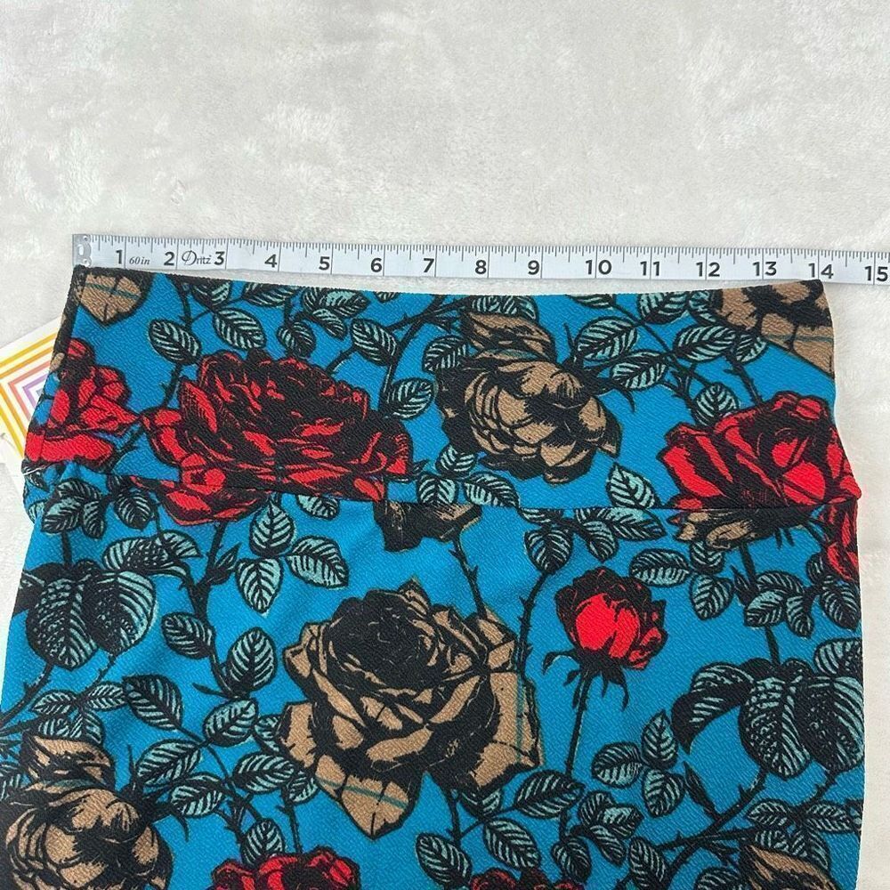 LuLaRoe Women's Size S Cassie Pencil Skirt Blue Red Roses Print‎ Stretchy New - Picture 7 of 8